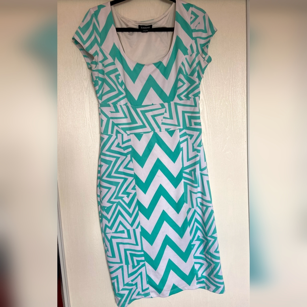 Chevron Patterned Dress in Teal and White-BEBE